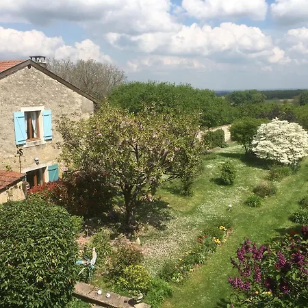 Bed & Breakfast Spacieuses Avec Salle D'eau, Salon Cheminee, Jardin Detente - Lorraine - Fr-1-585-143