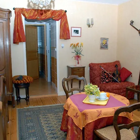 Spacieuses Avec Salle D'eau, Salon Cheminee, Jardin Detente - Lorraine 3* Watronville